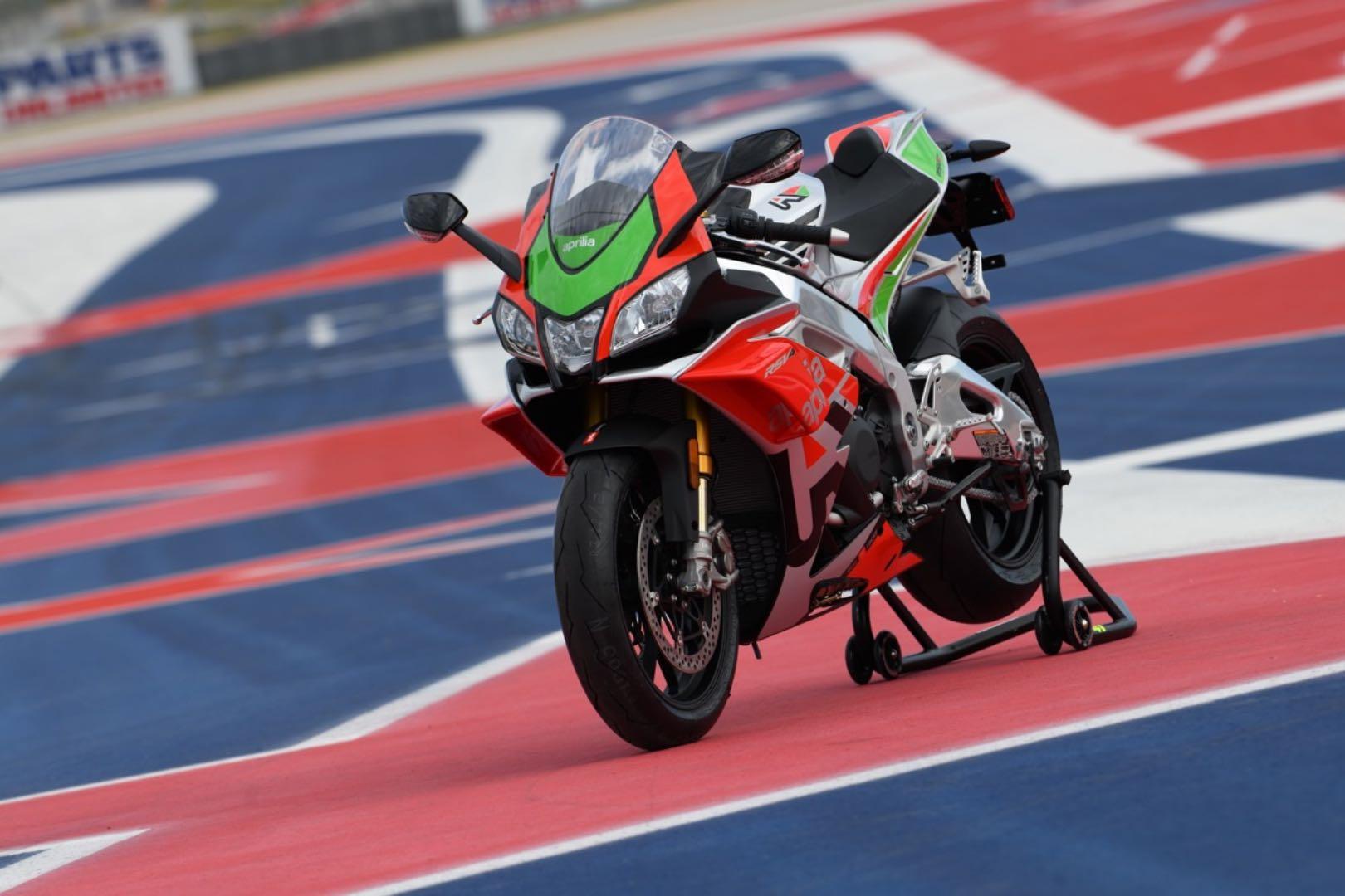 1620x1080 Aprilia RSV4 RF Limited Edition with Winglets Unveiled. Only 125 Produced