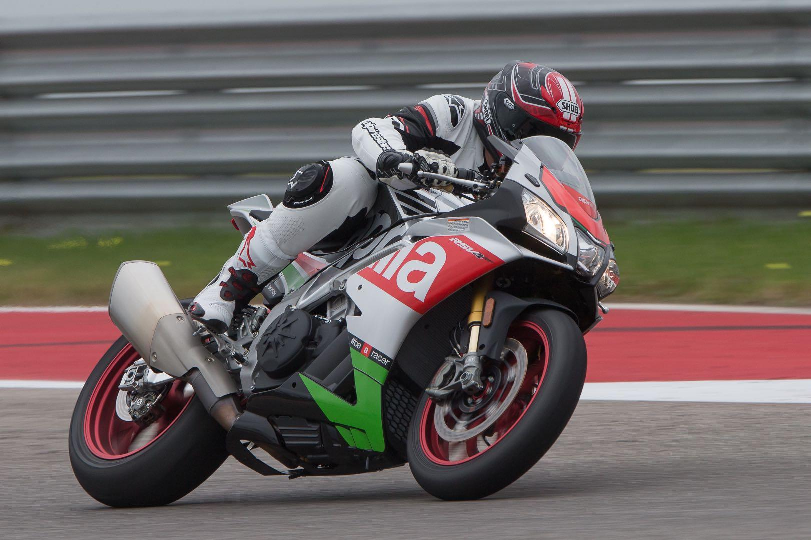 1621x1080 Aprilia RSV4 Review (RF and RR): 17 Fast Facts