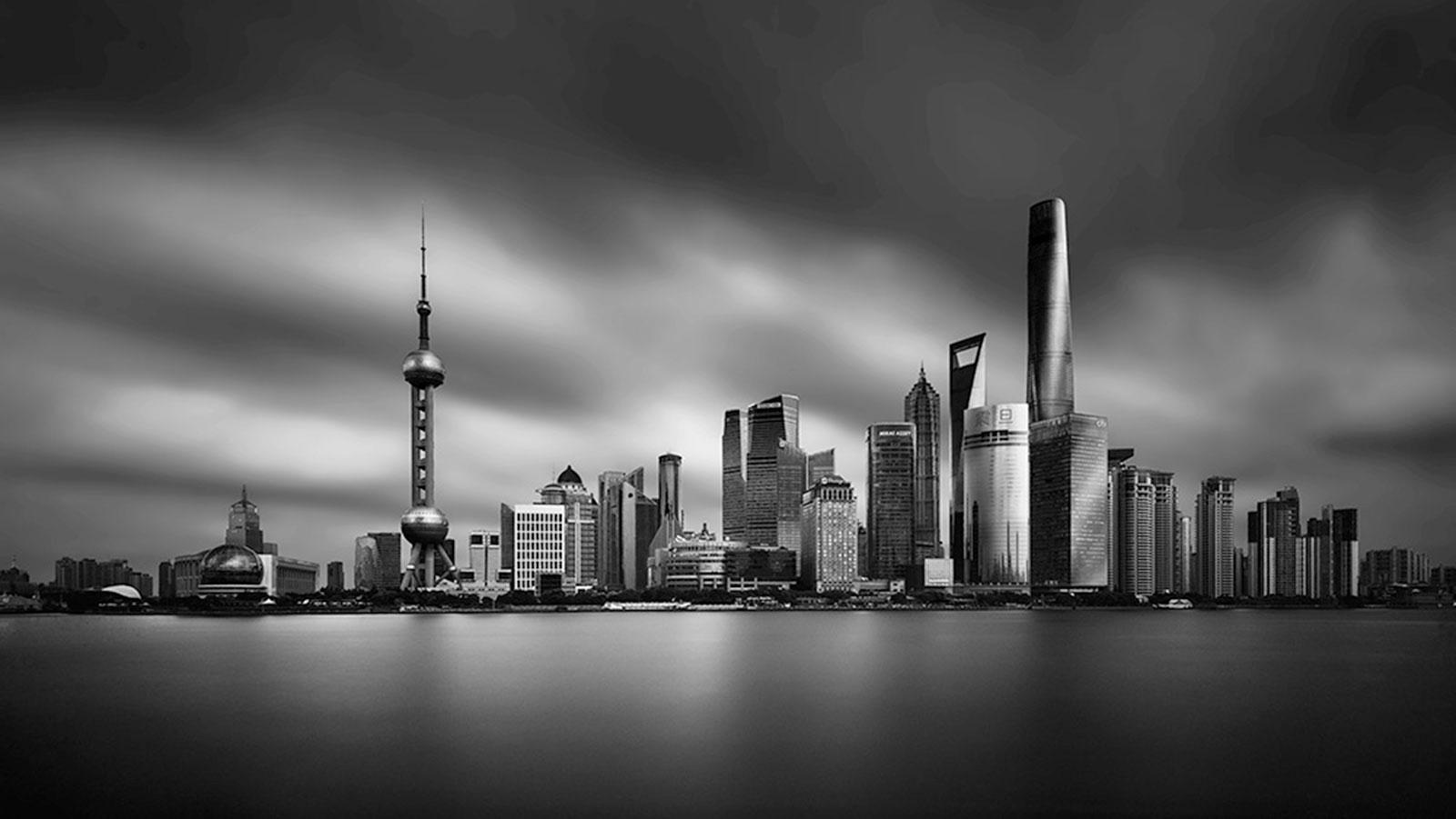 1600x901 Dark art deco photo morph Shanghai into Gotham City