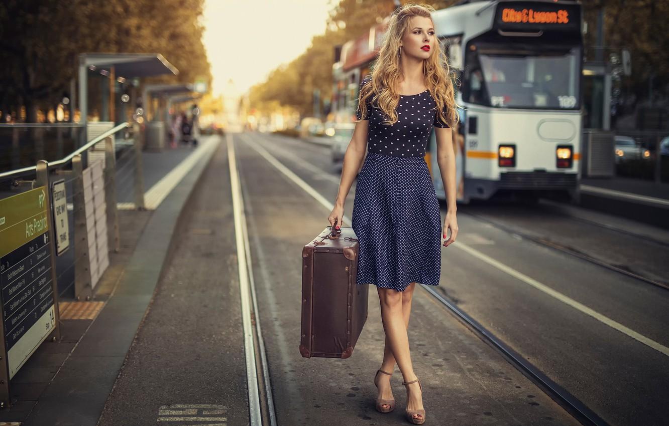 1332x850 Wallpaper girl, retro, street, suitcase, Vintage image for desktop, section стиль