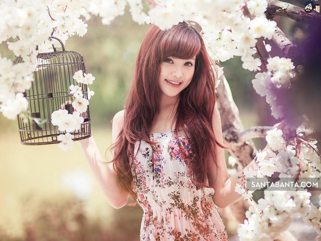 1024x768 Beautiful Chinese girl