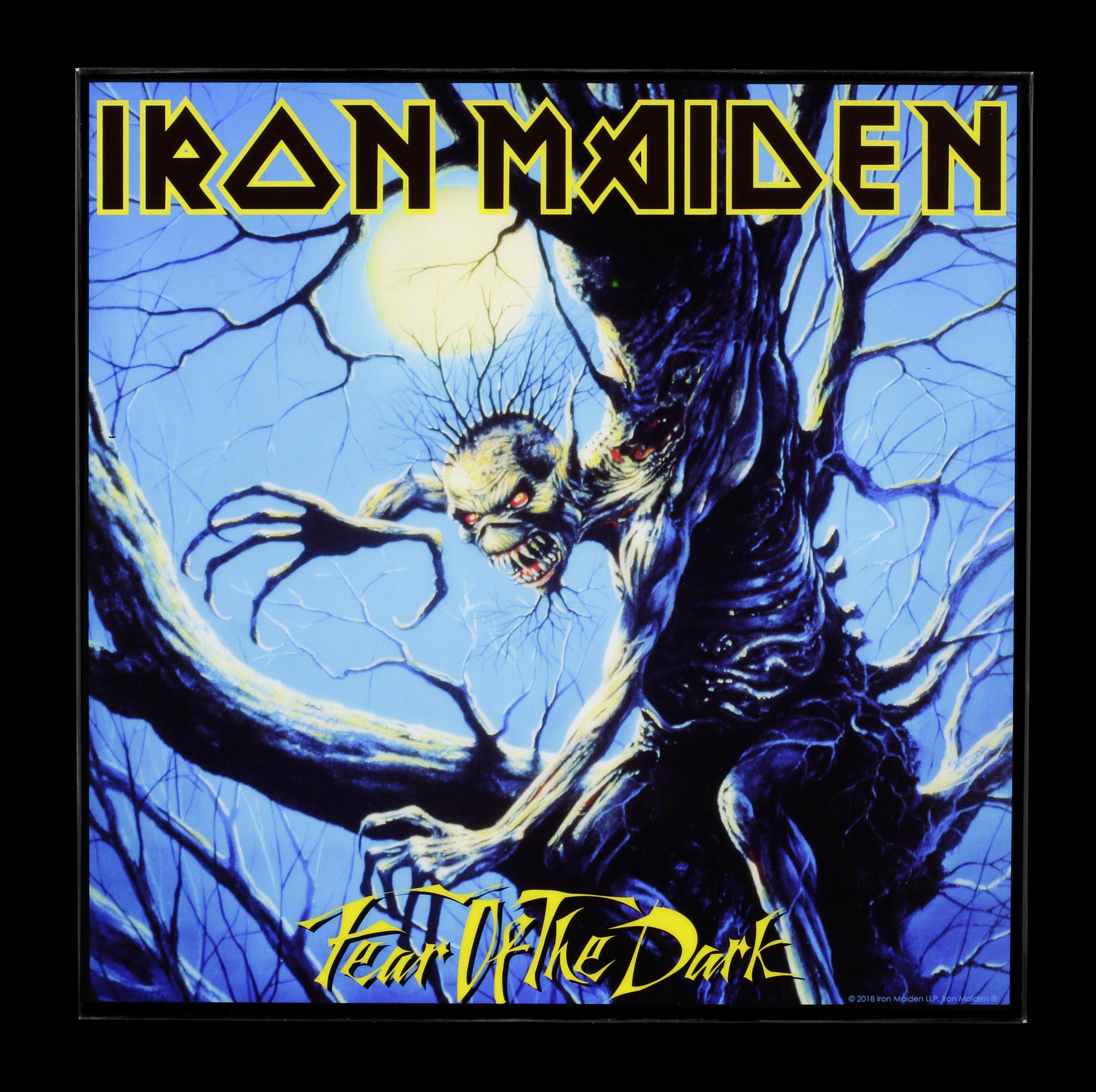 Fear of the dark текст. Iron Maiden 1992 Fear of the. 1992 - Fear of the Dark. Iron Maiden 1992 обложка. Iron Maiden "Fear of the Dark".