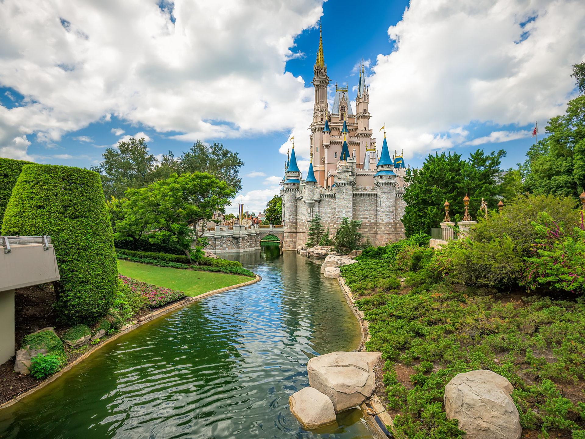 1920x1440 Cinderella's Castle In Disneyworld Orlando Usa 4k Ultra HD Tv Wallpaper For Desktop Laptop Tablet And Mobile Phones 3840x2400 :