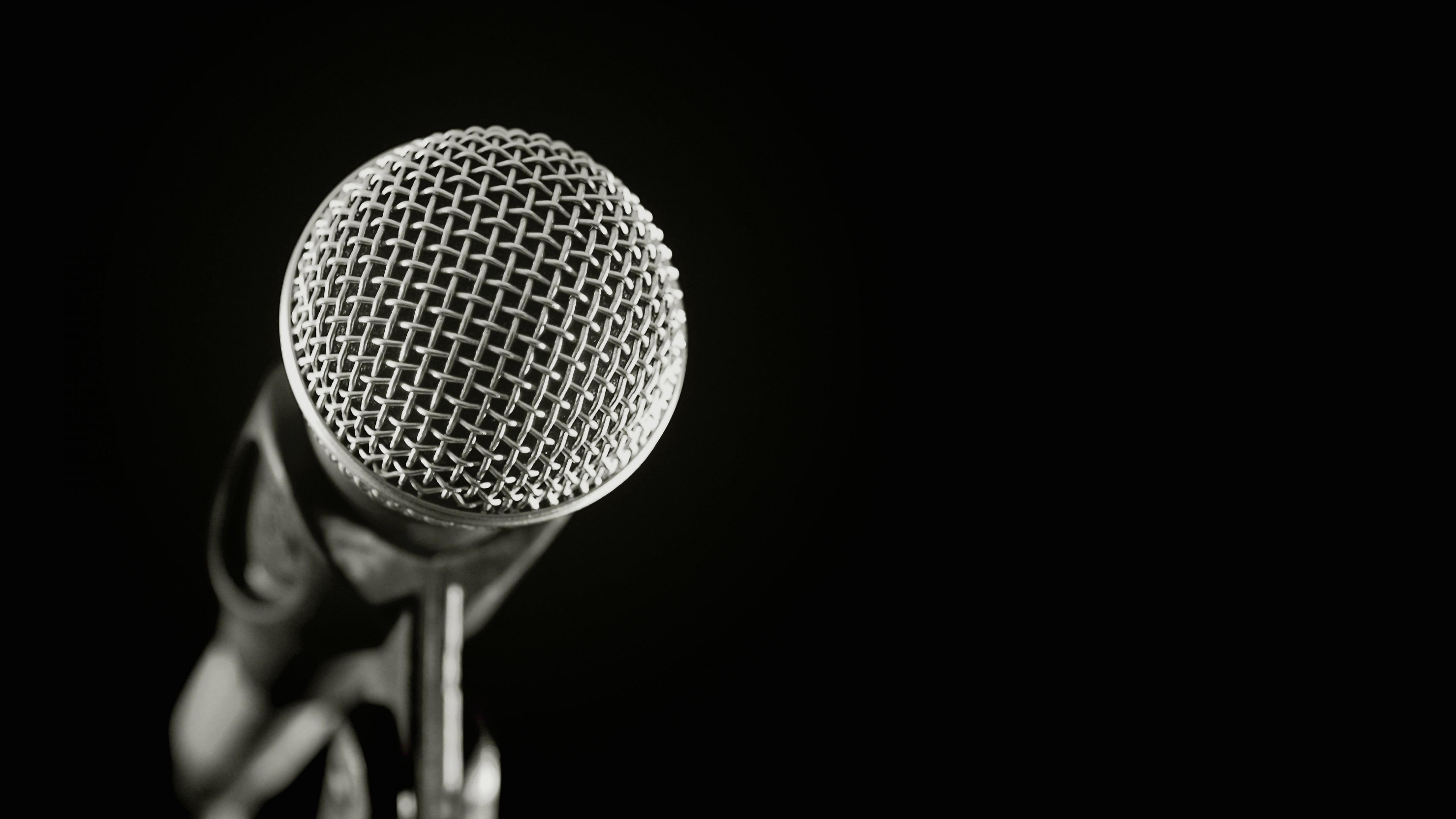 5120x2880 Microphone Desktop Wallpaper 16784