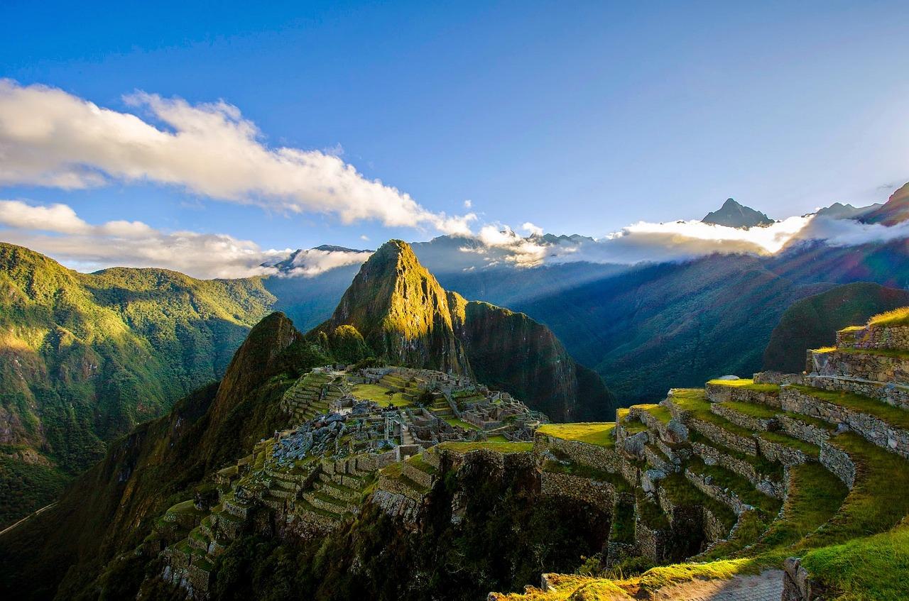 1280x847 Awesome Photo of Machu Picchu of a Backpacker