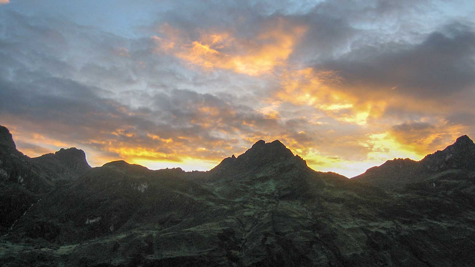 1600x900 Lares Trek And Short Inca Trail to Machu Picchu 5 Days