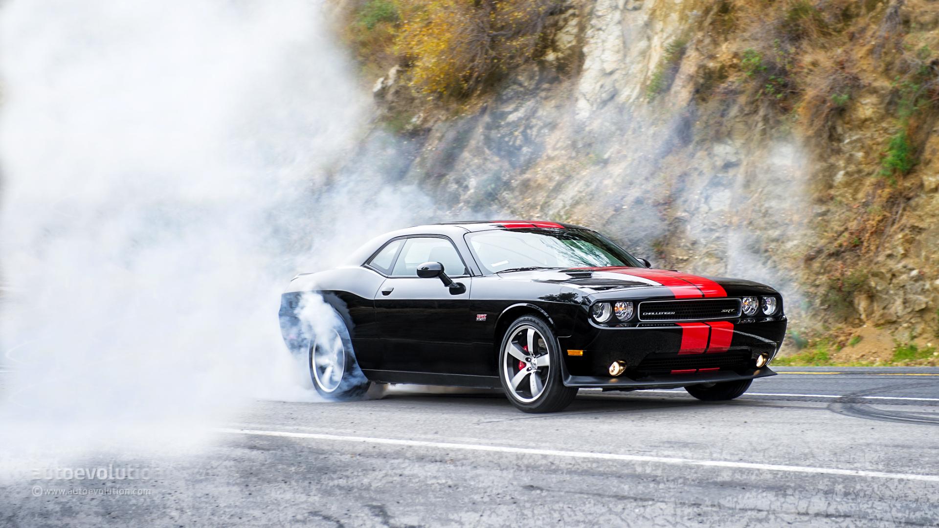 1920x1080 Dodge Challenger SRT8 Wallpaper HD