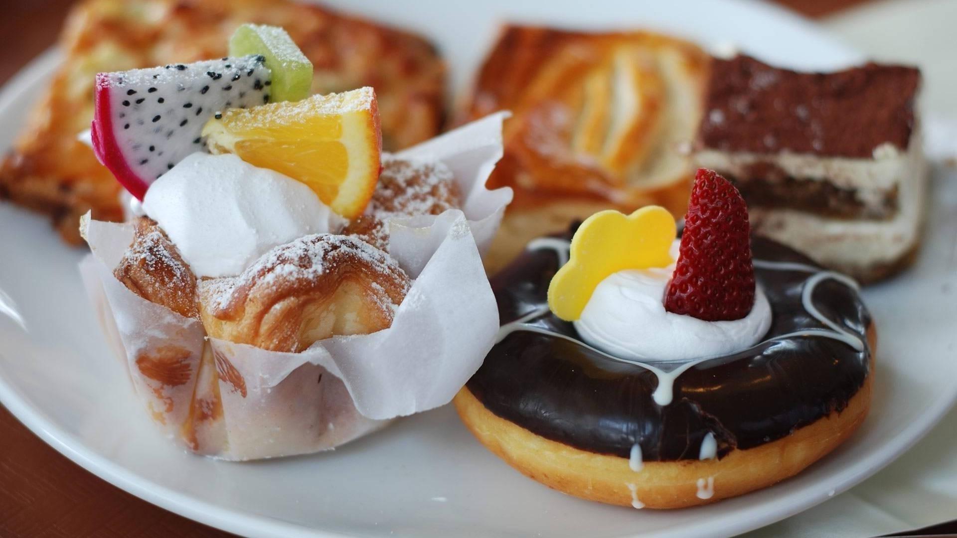 1920x1080 Pastries Wallpaper