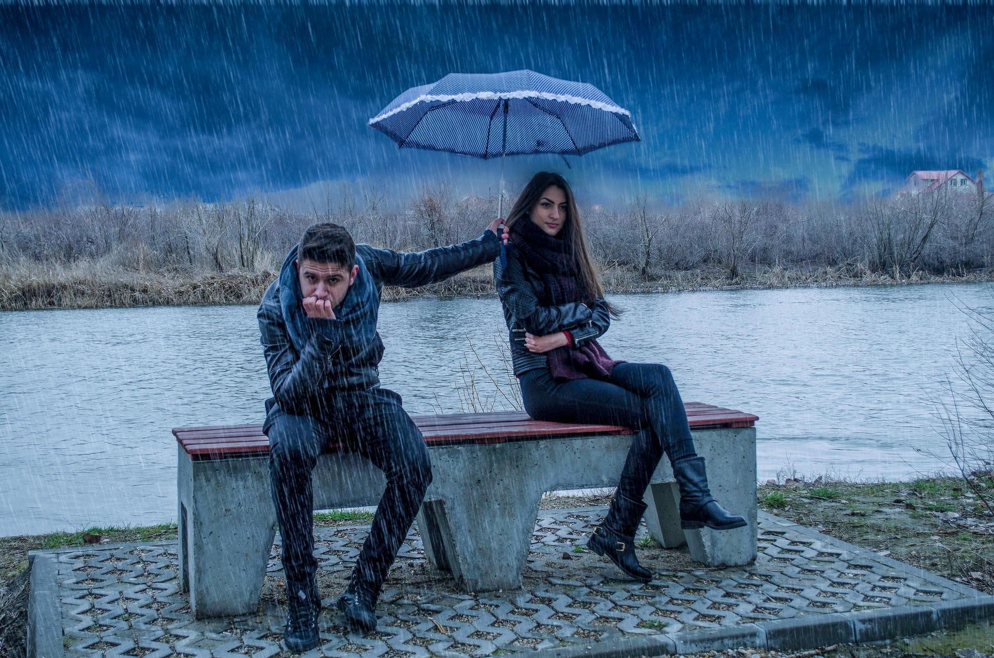2048x1356 umbrella men women rain humor wallpaper