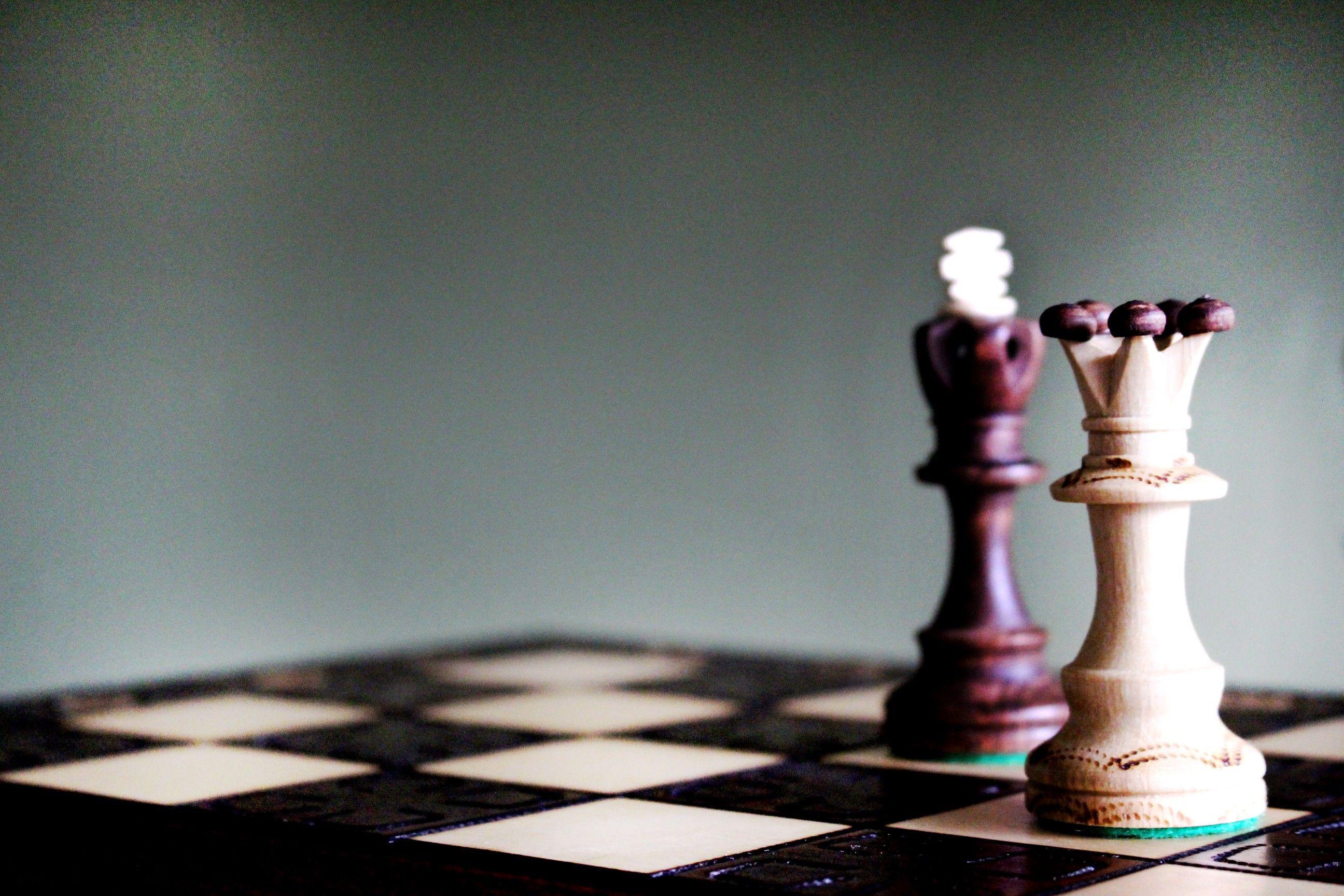 2592x1728 Chess King And Queen HD Wallpaper