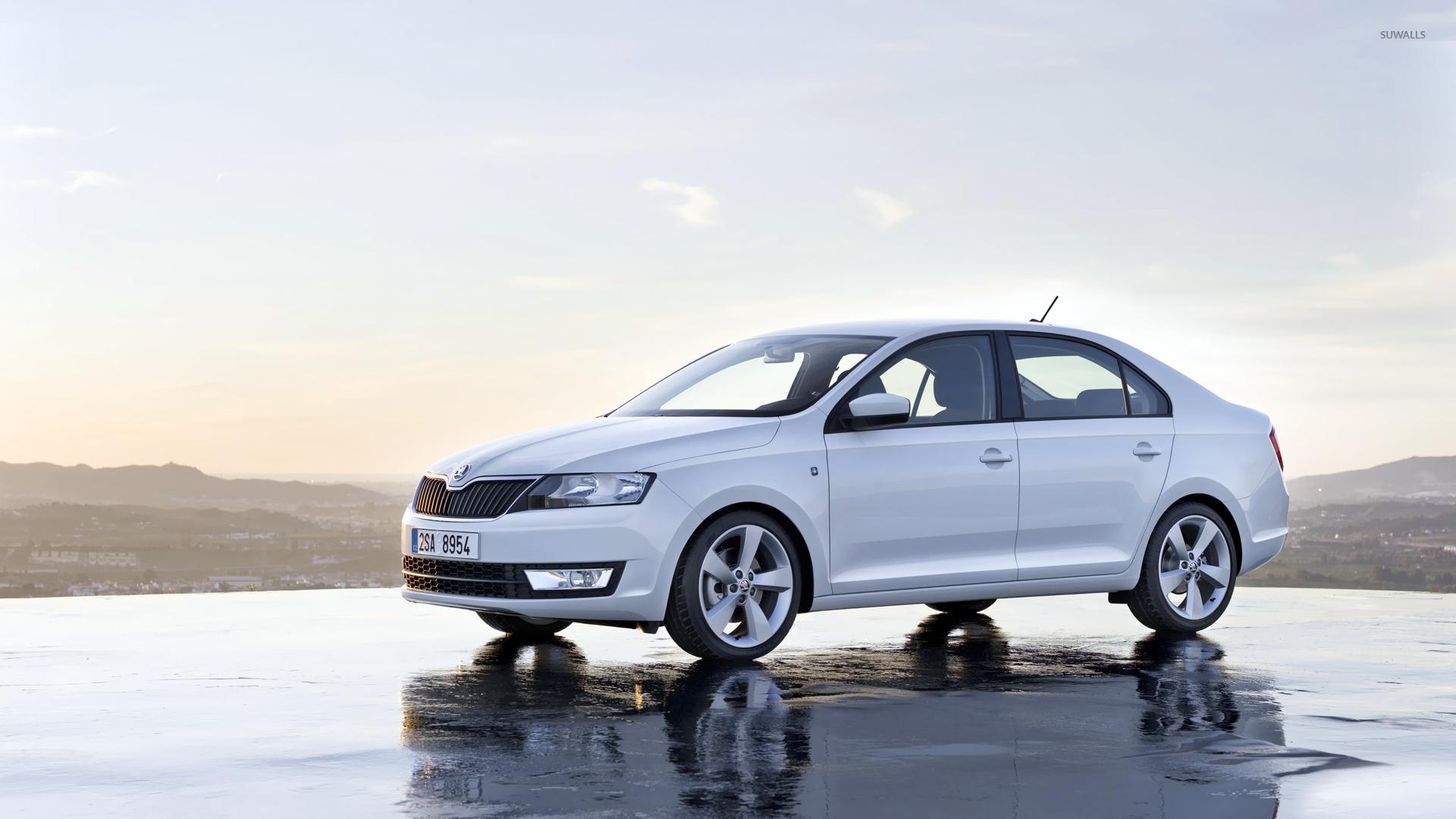 1920x1080 Side view of a 2013 Skoda Rapid wallpaper wallpaper
