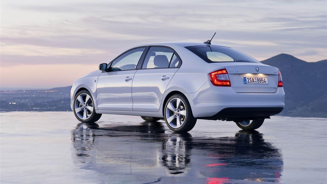 1366x768 Skoda Rapid Auto HD Wallpaper 16