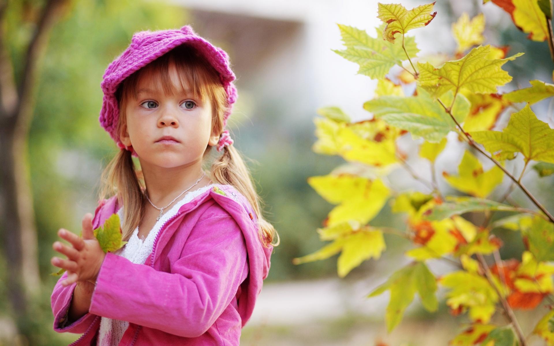 1920x1200 Free download Cute Child Walking In Autumn Park Wallpaper 1920x1200 579592 [1920x1200] for your Desktop, Mobile & Tablet. Explore Child Wallpaper. Wallpaper for Kids, Children's Desktop Wallpaper, Mackenzie Childs Wallpaper