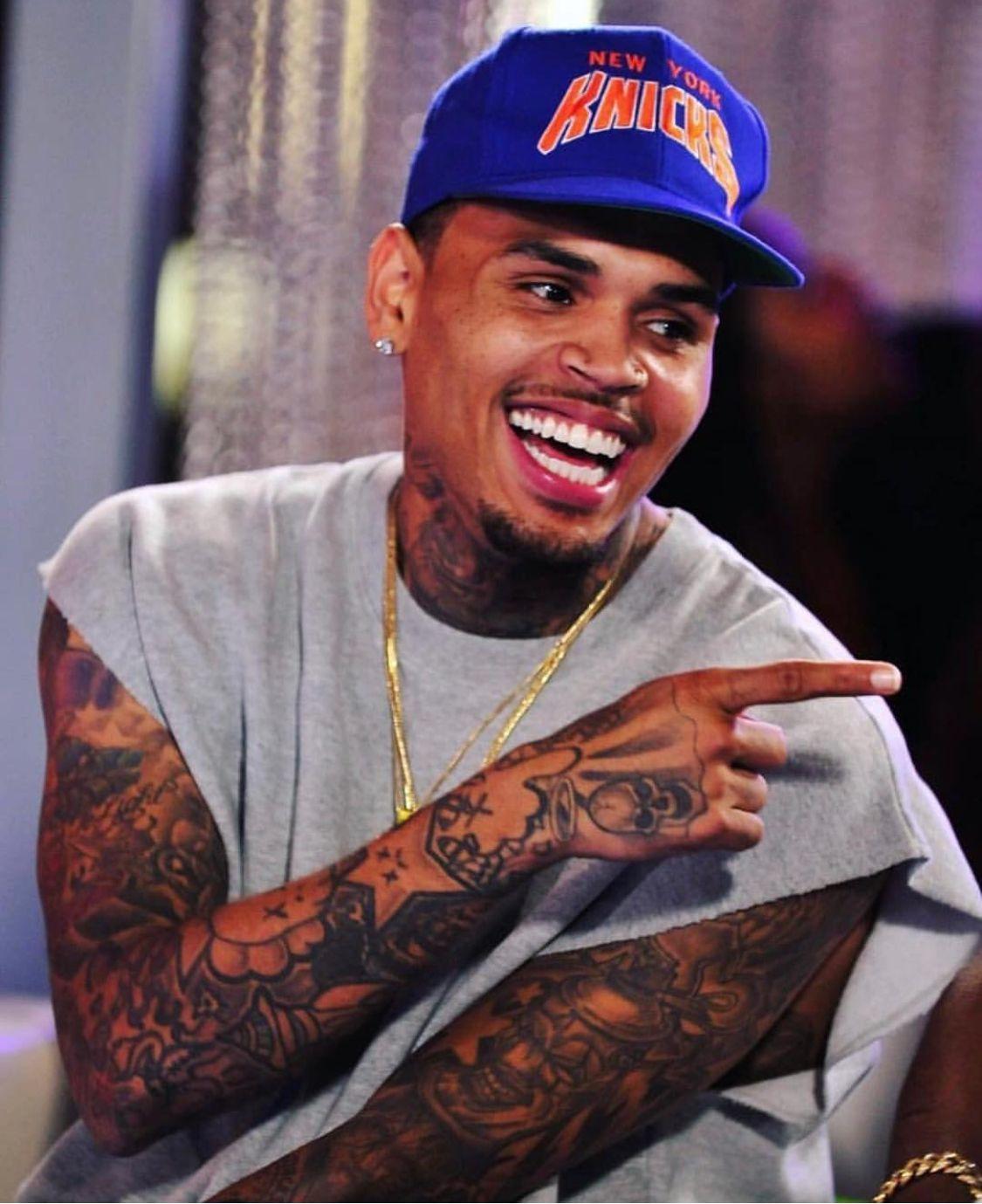 1125x1379 HD Chris Brown Wallpaper