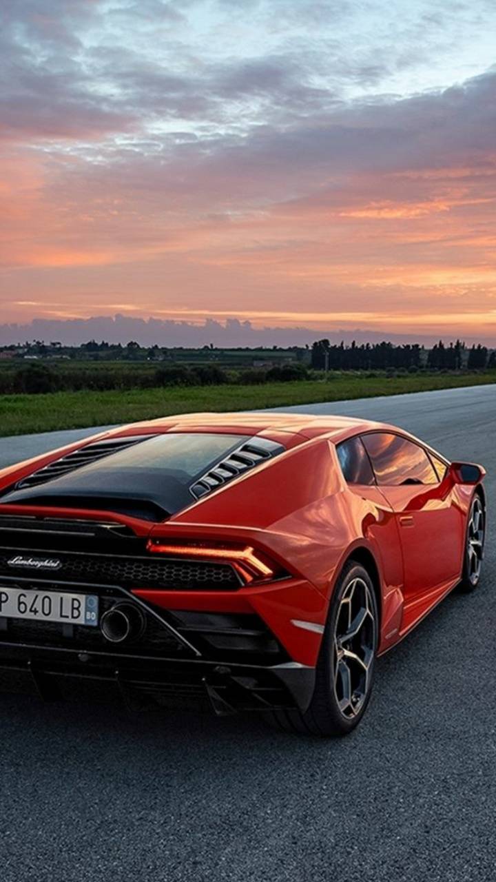 720x1280 Lamborghini Huracan Evo Phone Wallpaper