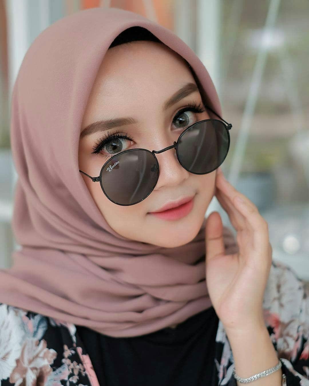 1080x1350 Hijabi Girl Pics Aesthetics Wallpaper