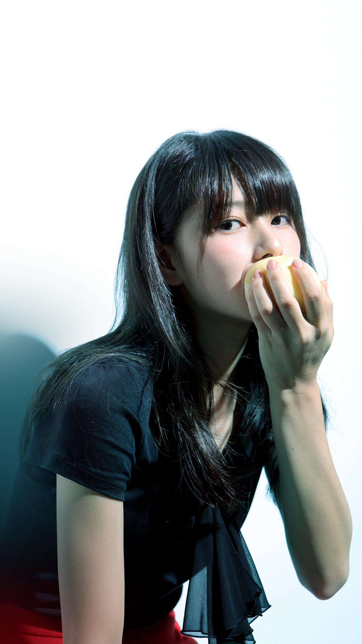 1242x2208 Girl Asian Eating Apple Cute Android wallpaper HD wallpaper