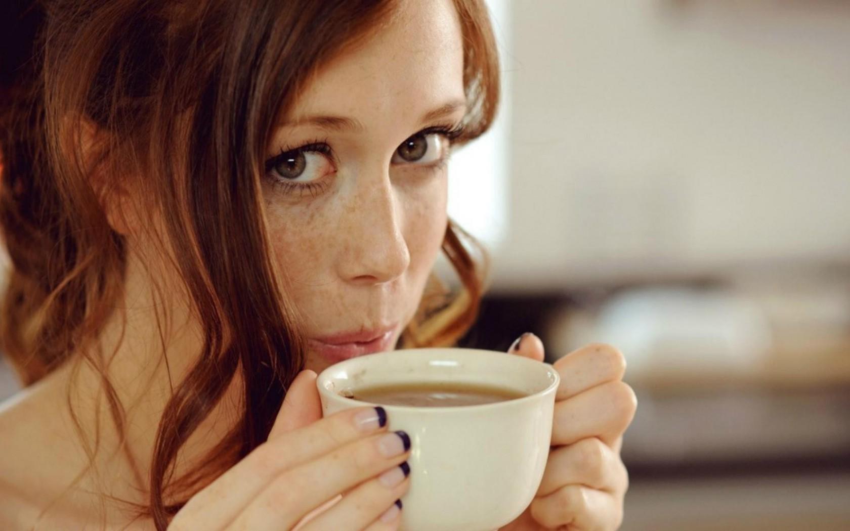 1680x1050 Drinking Coffee Wallpaper