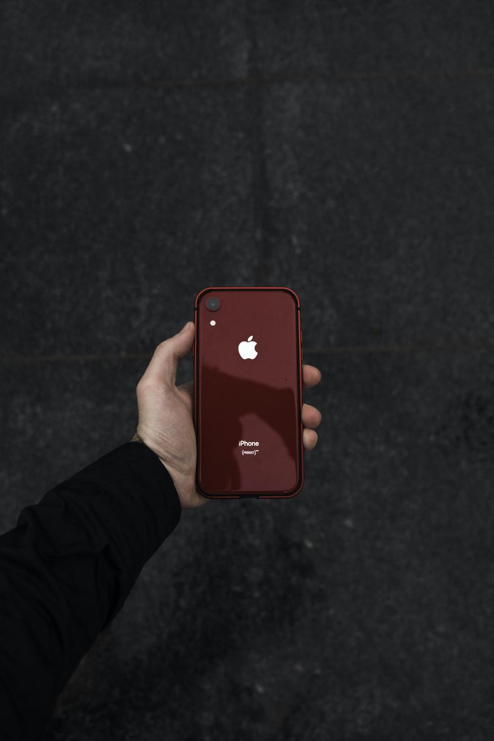 1000x1500 PRODUCT RED iPhone XR and red case photo