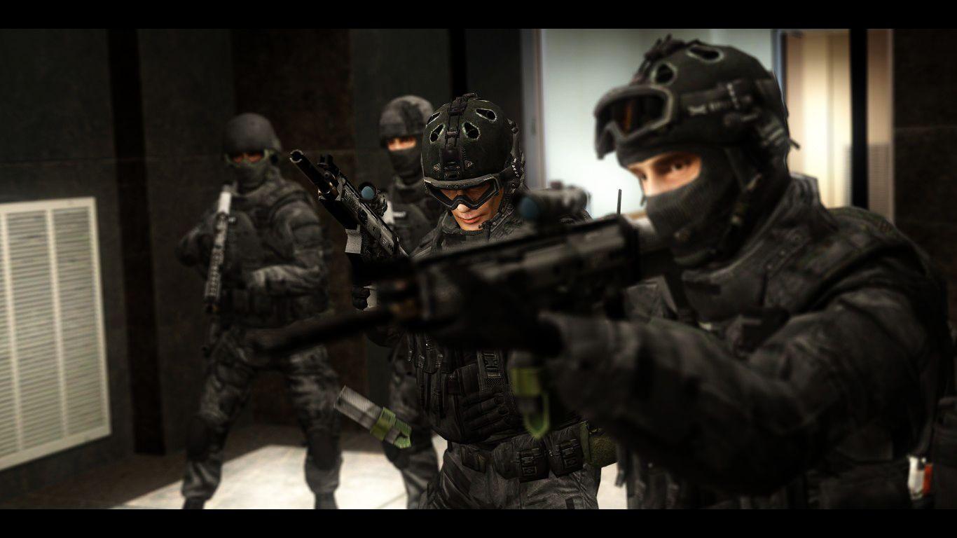 1366x768 SWAT Team moving out