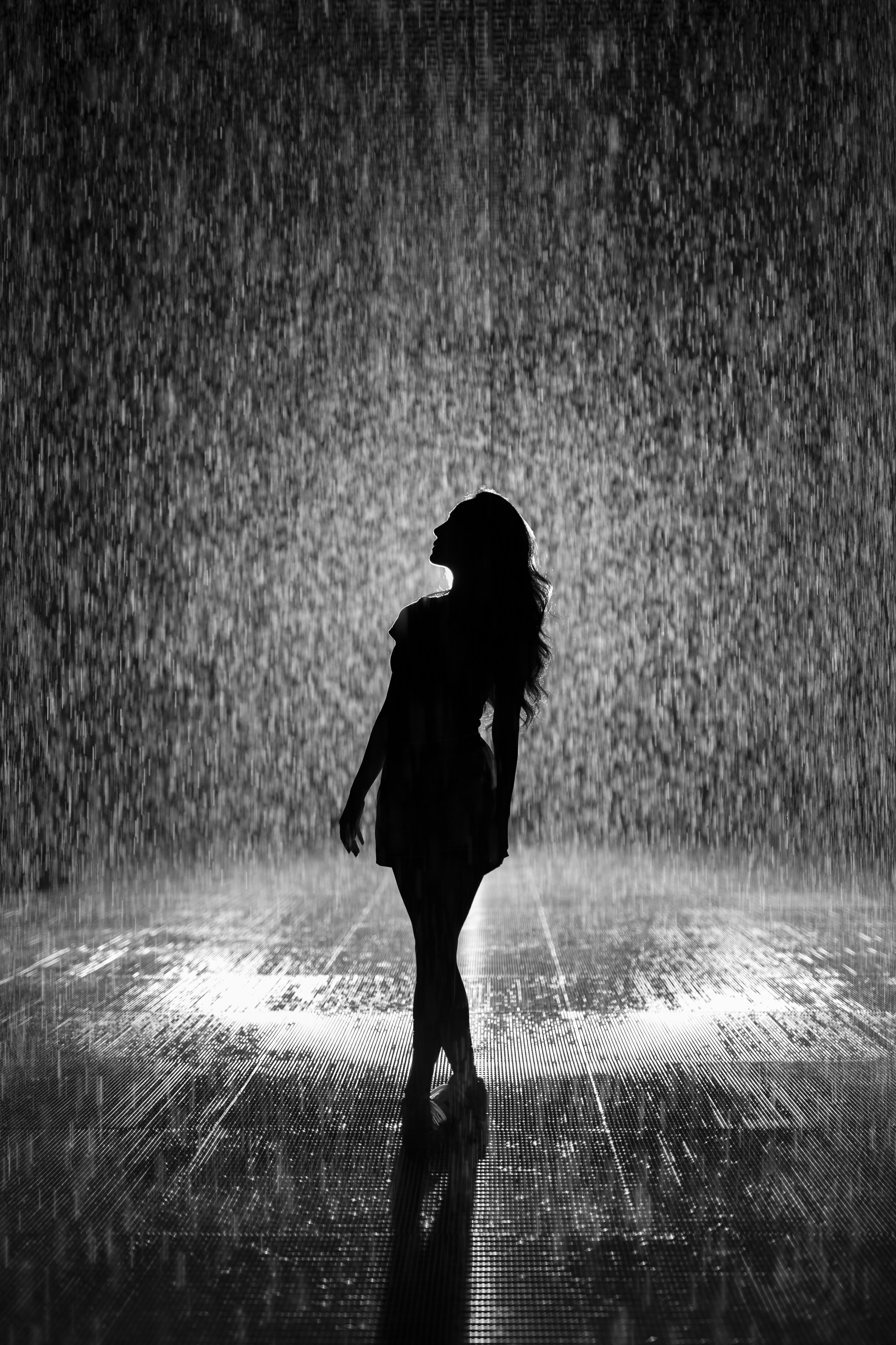 4480x6720 Silhouette Of Woman Under Rain · Free