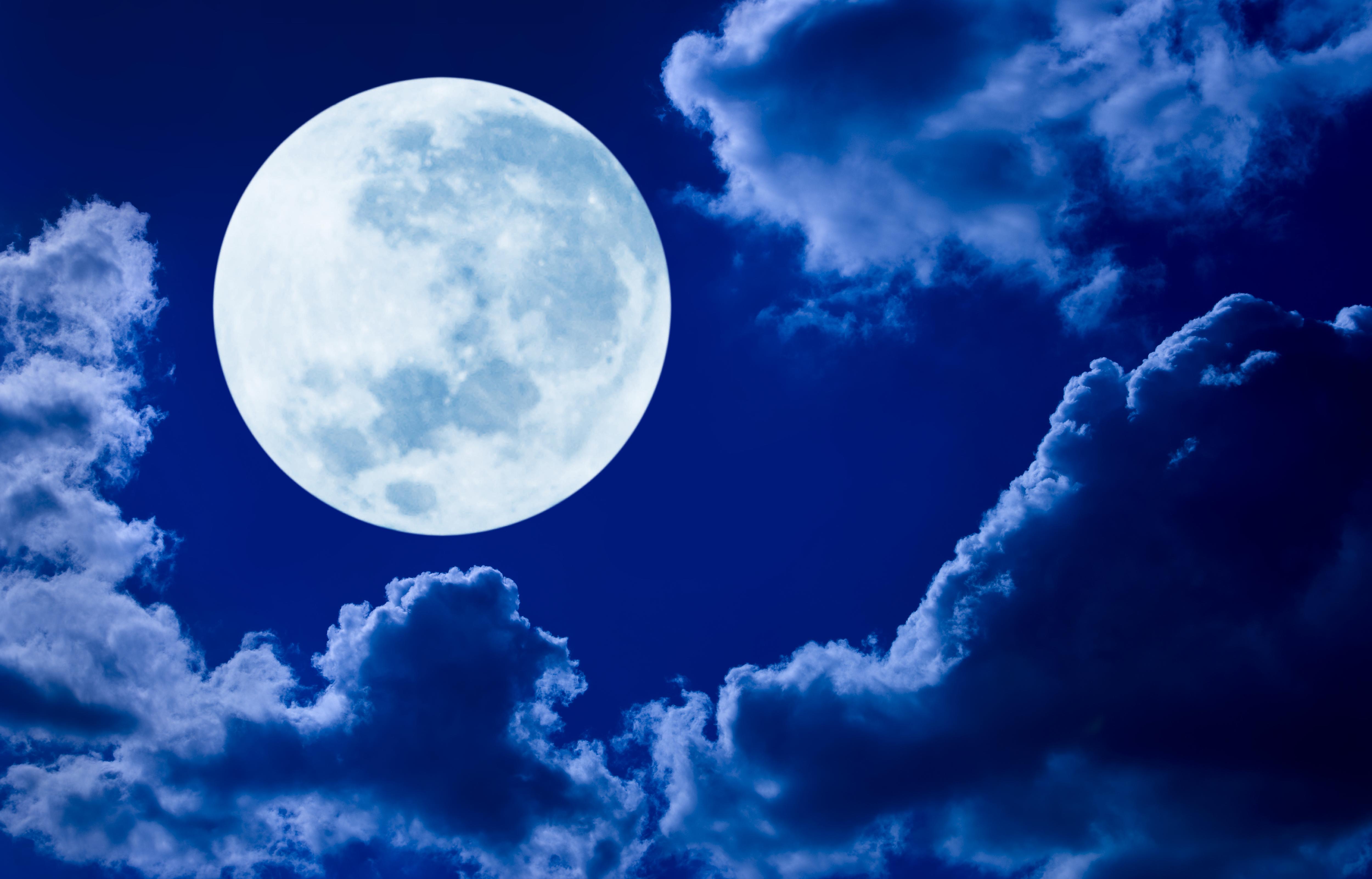 5000x3201 Full Moonuds 4k Ultra HD Wallpaper