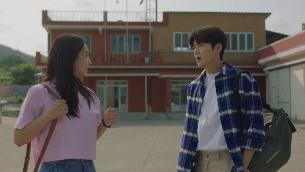 1200x675 Hometown Cha Cha Cha Review: Dentist And Odd Job Man Form Unlikely Relationship