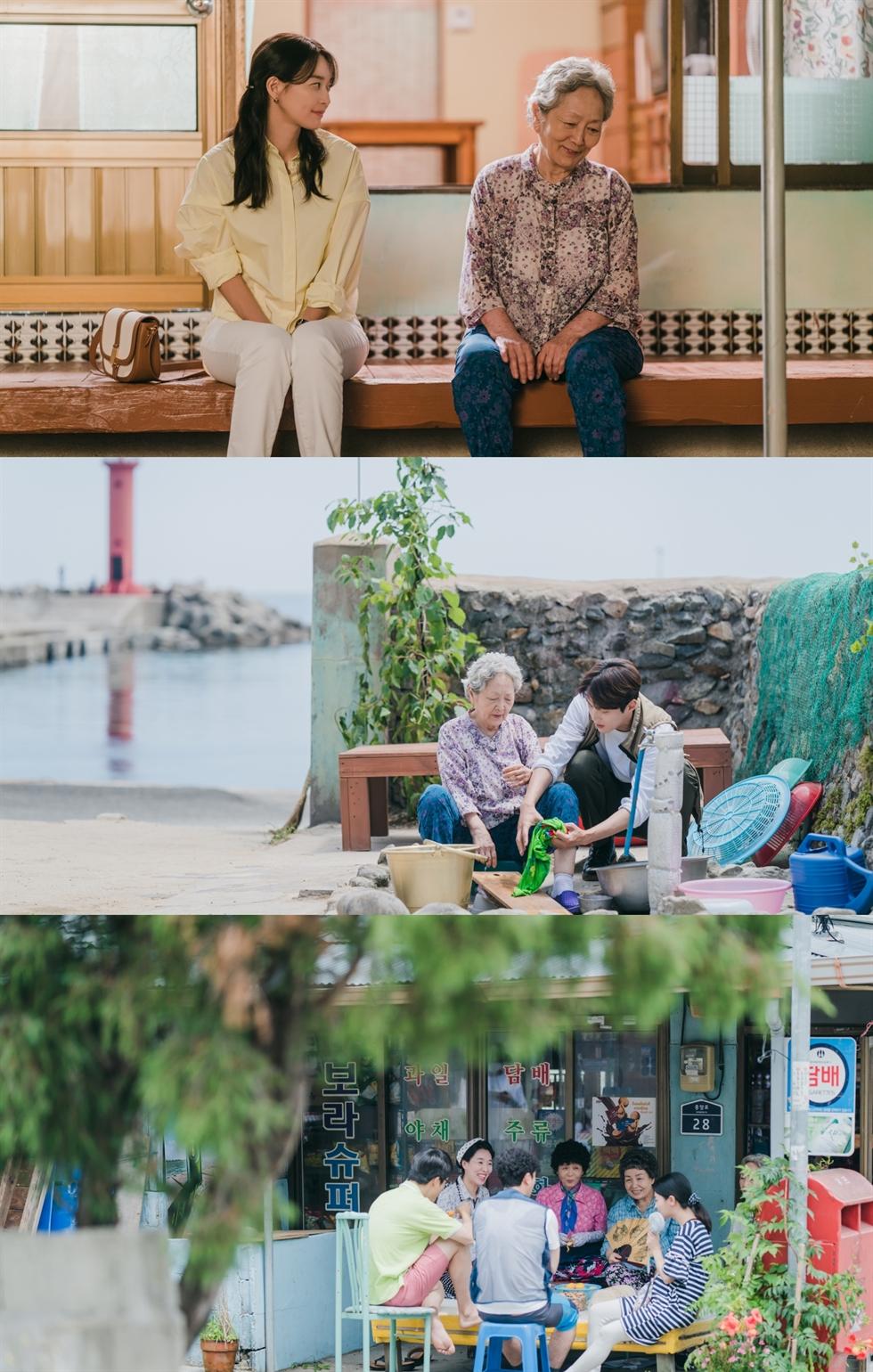 980x1540 Shin Min A, Kim Seon Ho Satisfied With Their Chemistry In 'Hometown Cha Cha Cha'