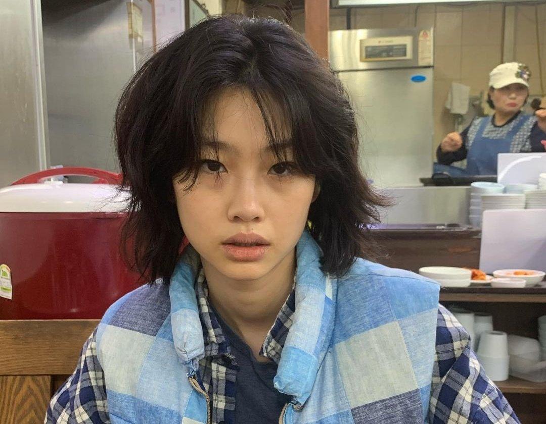 1080x840 hoyeon jung pics: you watched the squid game and ended up falling in love with her