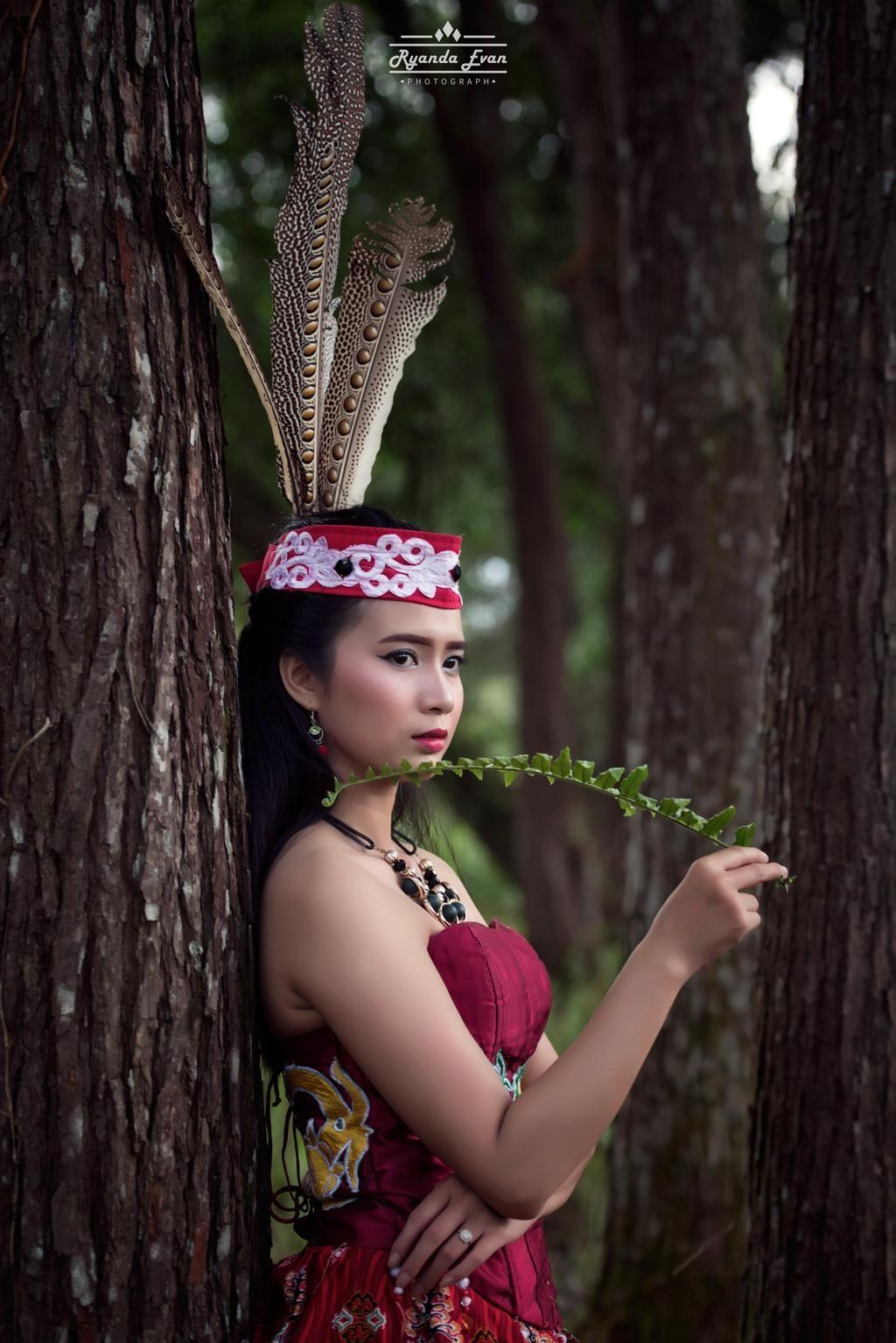1024x1535 Dayak Girl Wearing Traditional Costume. Girl, Outfit of the day, Asian fashion
