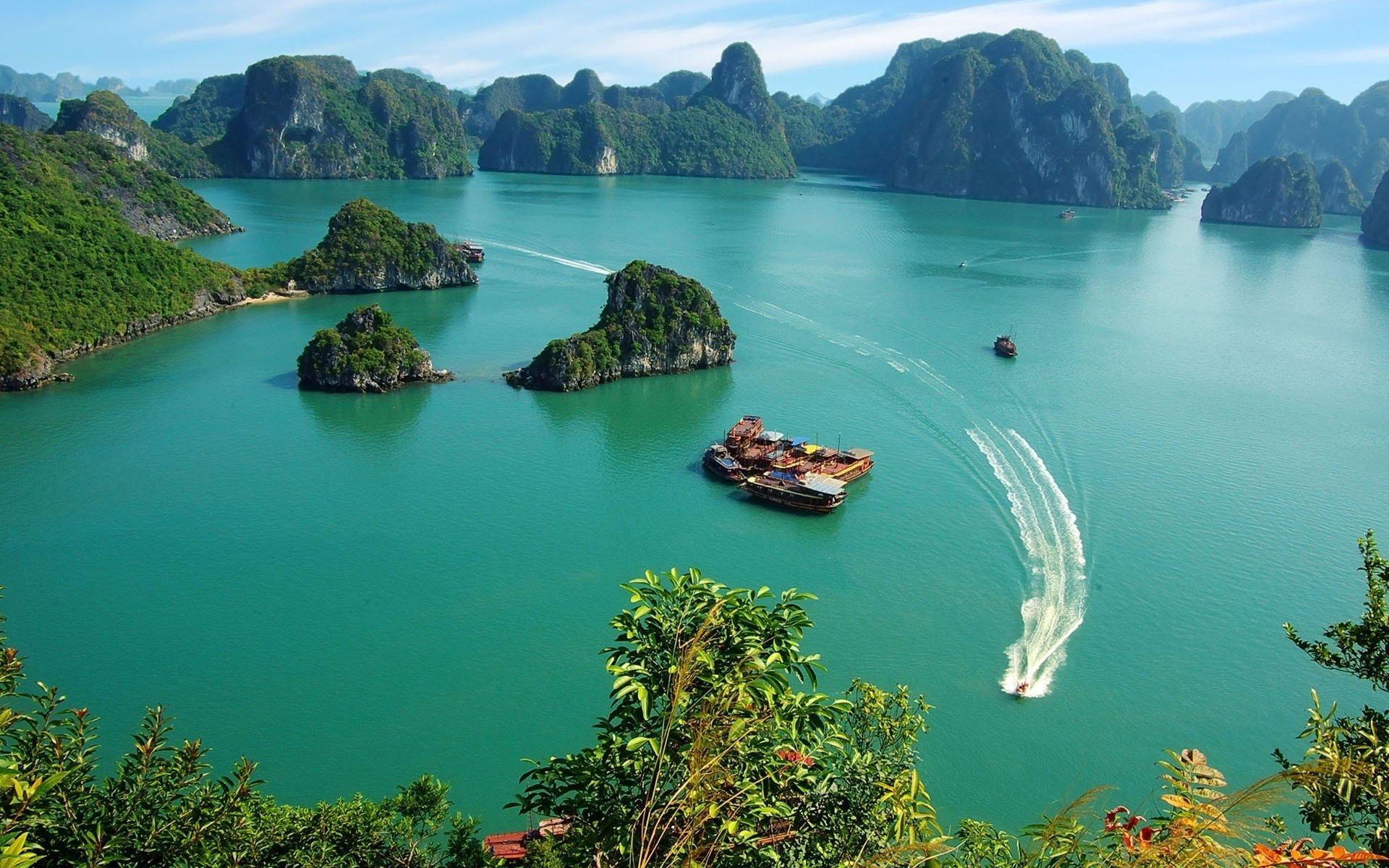 1920x1200 Ha Long Bay Wallpaper
