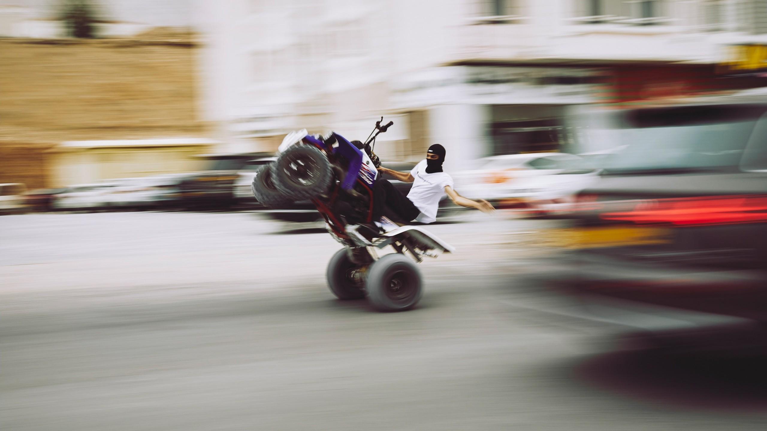 2560x1440 Photos of Teen Quad Bikers Tearing Up