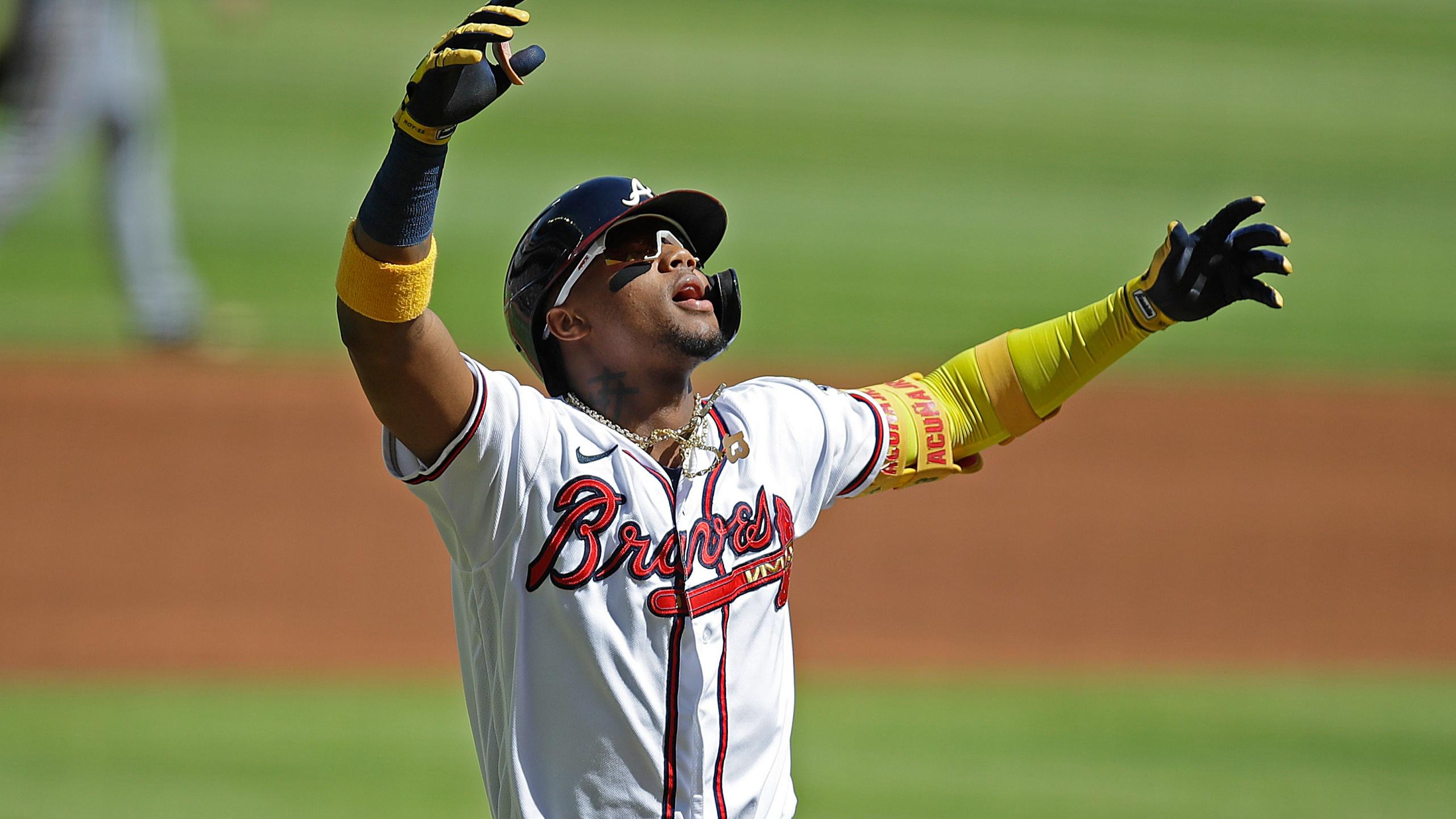 2560x1440 Albies hits 2 HRs, Acuña adds 15th shot, Braves top Pirates