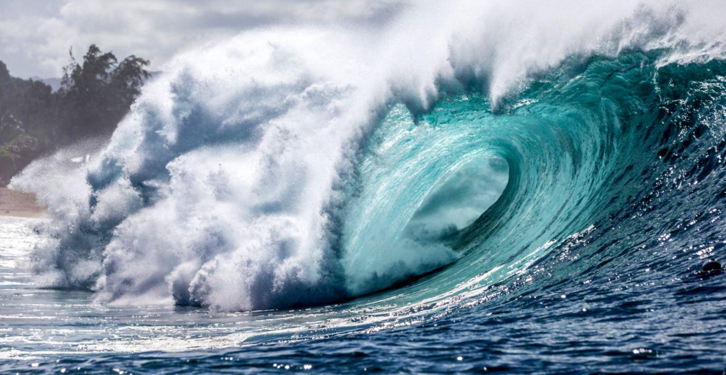 1490x769 Hawaii Waves