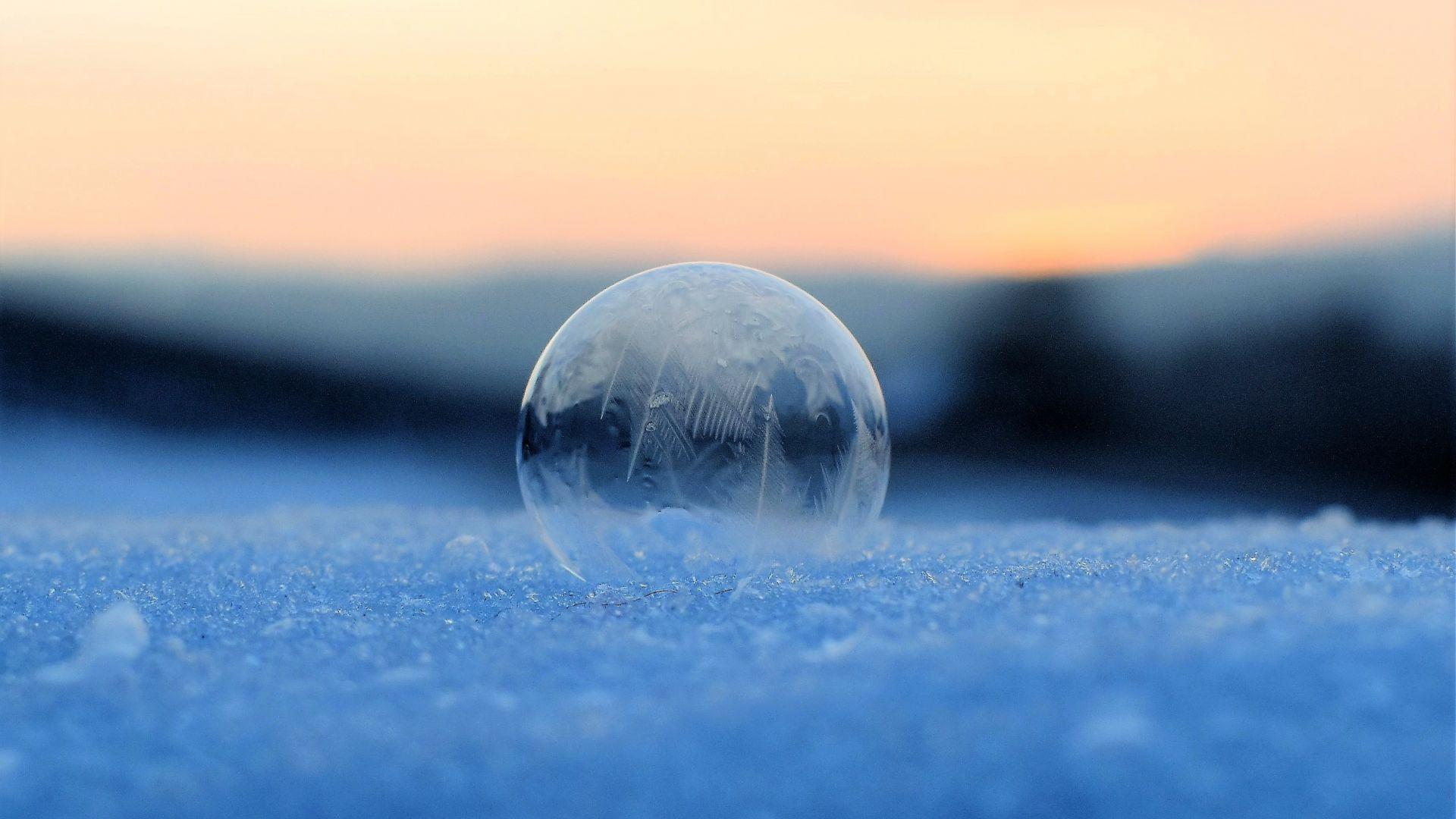 1920x1080 Desktop Wallpaper Frozen Bubble, Winter, Close Up, HD Image, Picture, Background, Qgaqki