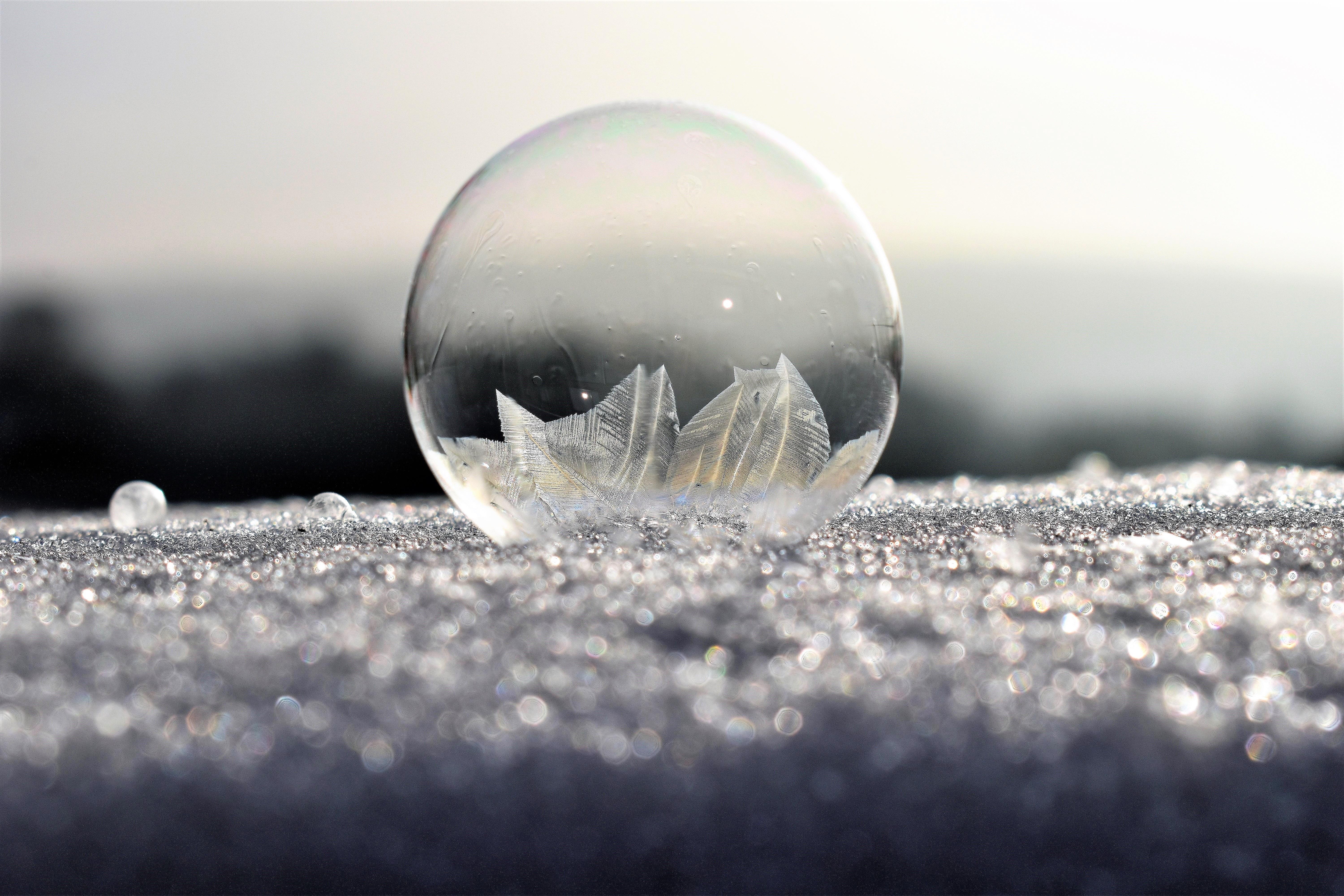 6000x4000 Free Image : water, snow, cold, winter, drop, white, sunlight, morning, frost, ice, reflection, weather, close up, icy, ball, wintry, freezing, back light, macro photography, eiskristalle, crystals, soap bubbles, frozen bubble, atmosphere