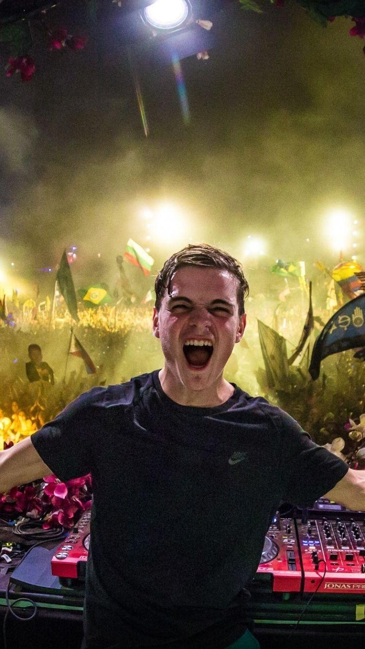 750x1334 Free download Martin Garrix DJ Wallpaper [750x1334] for your Desktop, Mobile & Tablet. Explore Martin Garrix Wallpaper. Martin Garrix Wallpaper, Martin Garrix DJ Wallpaper, Martin Wallpaper