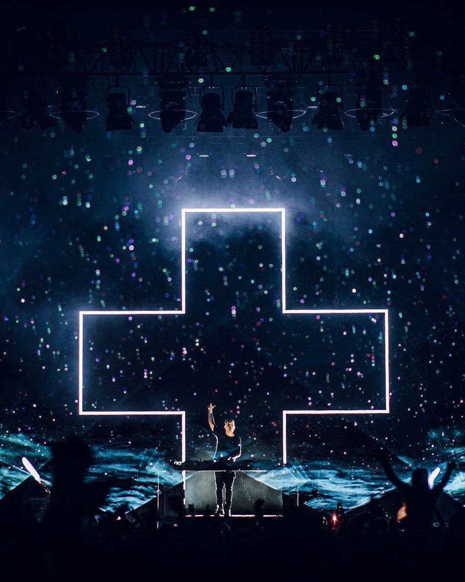 960x1200 MARTIN GARRIX you Norway for yesterday! 2 shows in one day and it was epic!