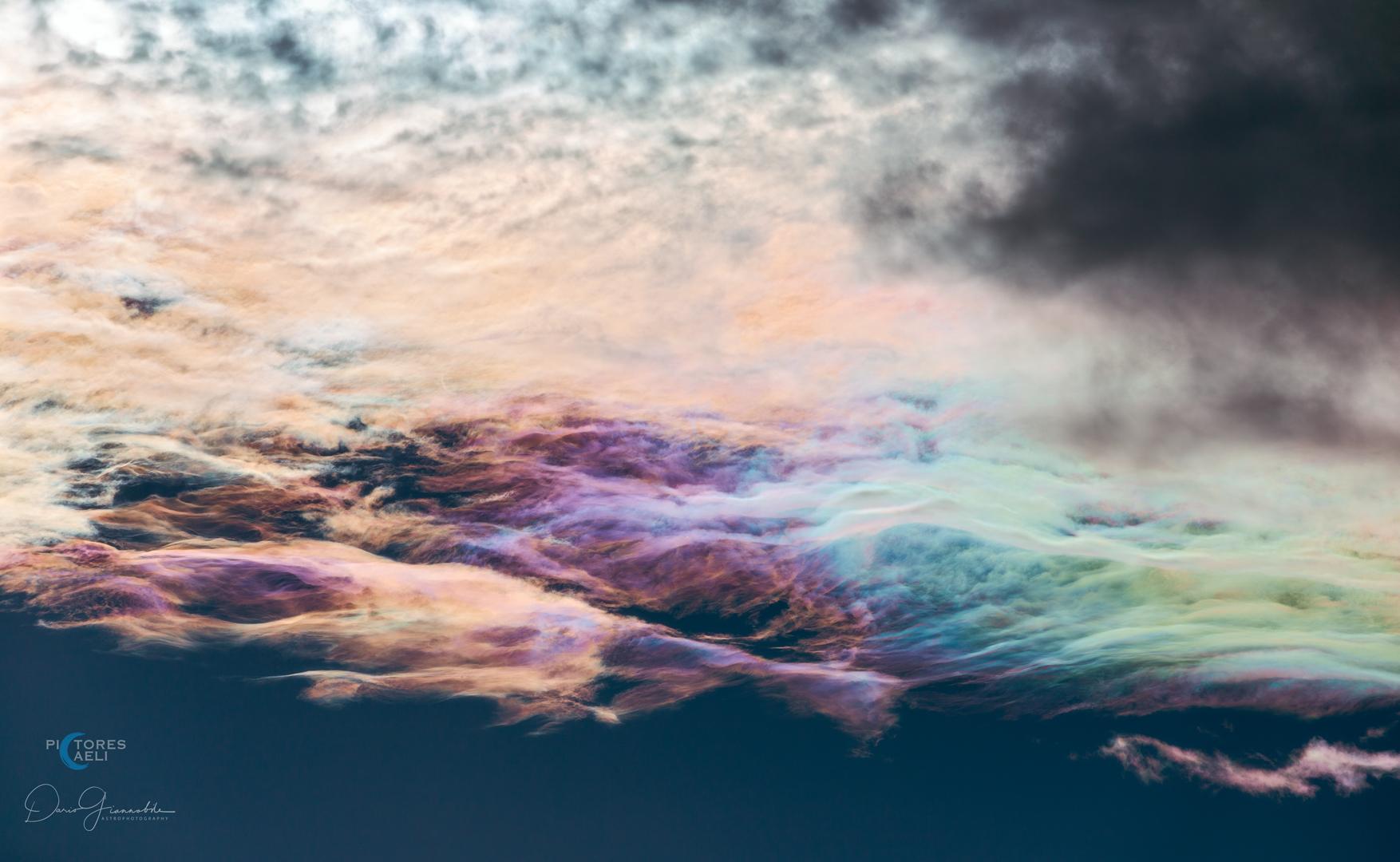 1754x1080 Cloud Corona Above Syracuse, Italy service of USRA
