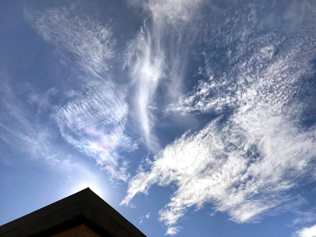 1024x768 High Cloud Iridescence. This atmospheric optical effect onl