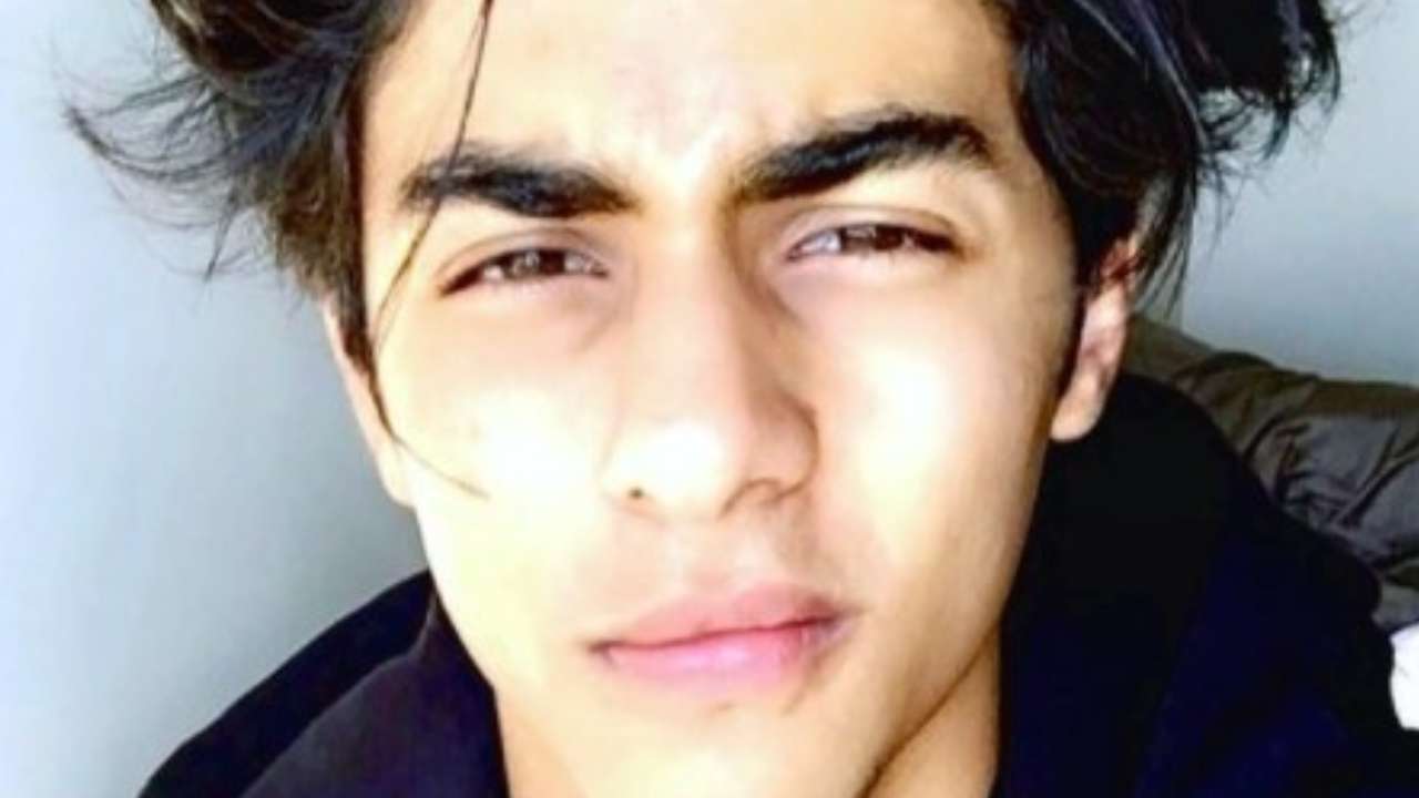 1280x720 Shah Rukh Khan's son Aryan Khan sends internet into meltdown with shirtless photo