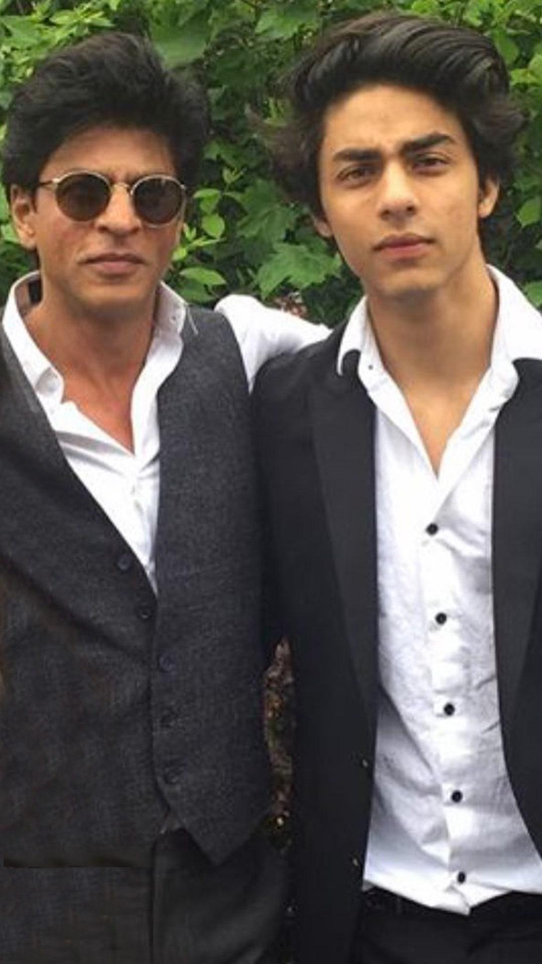 1080x1920 Shah Rukh Khan and Aryan Khan voice Mufasa and Simba for *The Lion King*