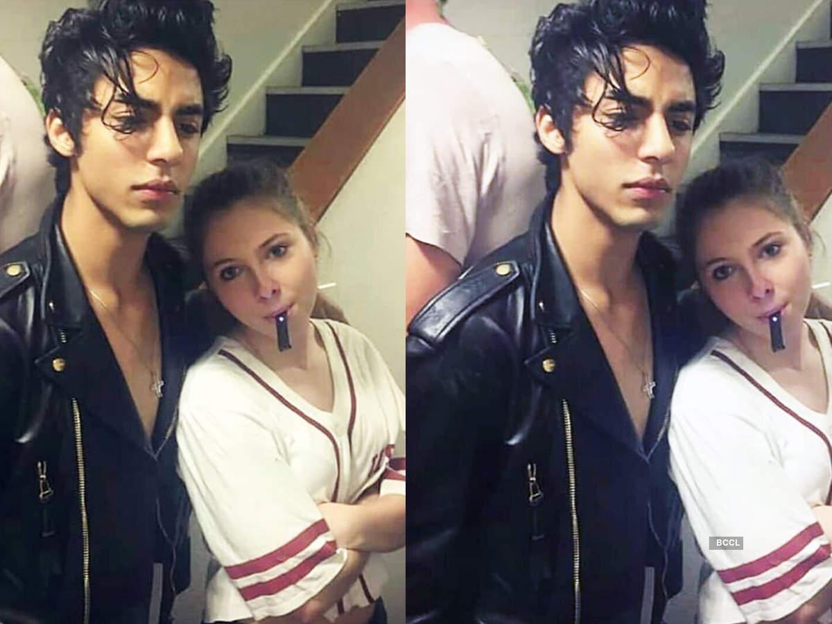 1200x900 Aryan Khan Photo: Viral picture of Shah Rukh Khan's son Aryan Khan