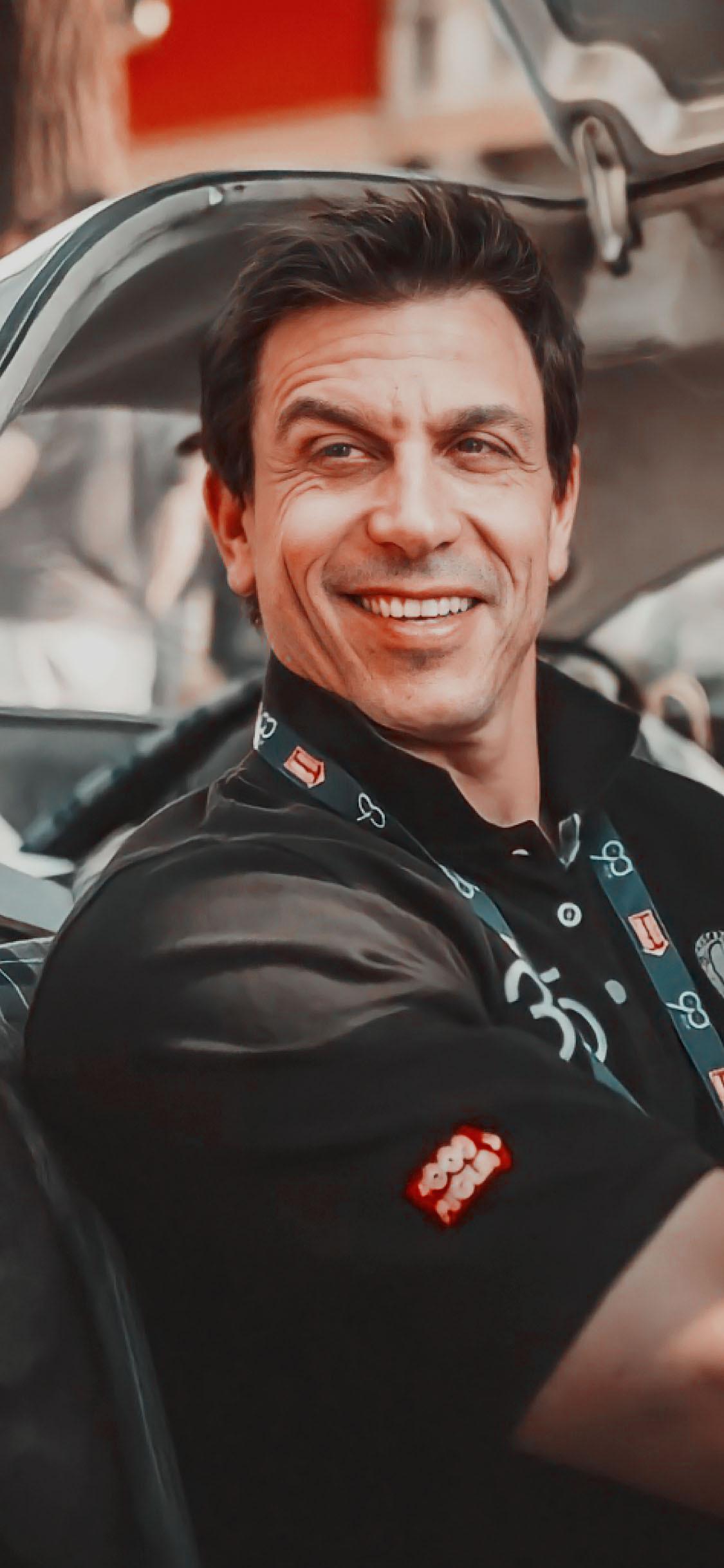 1125x2436 toto wolff lockscreens