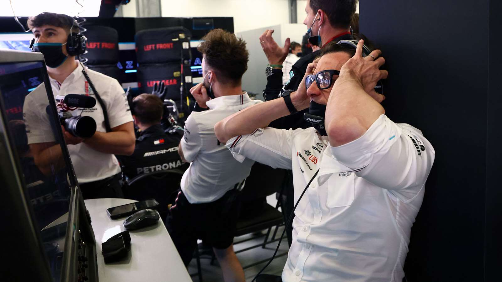 1600x900 Mercedes F1 needs a show of strength