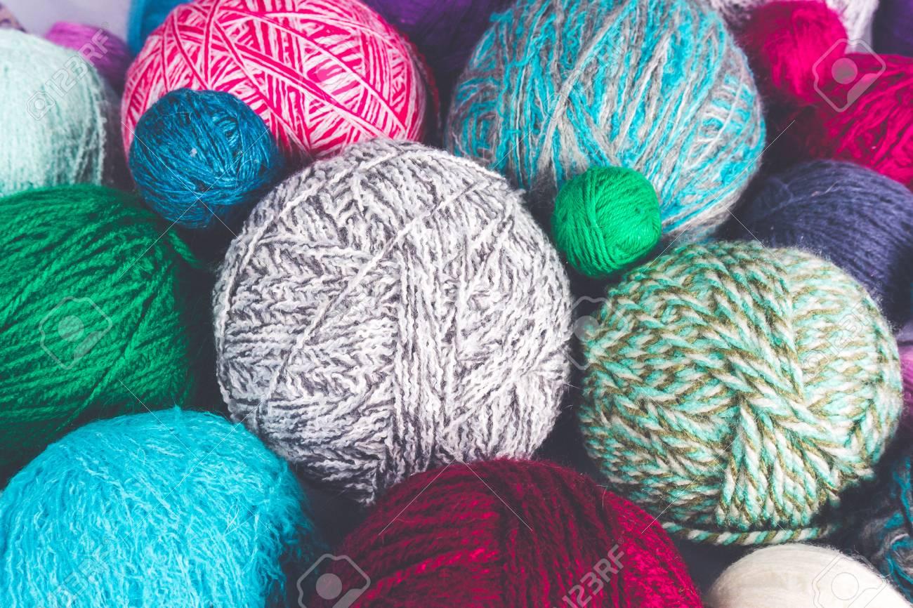 Yarn Ball Wallpapers - Top Free Yarn Ball Backgrounds - WallpaperAccess