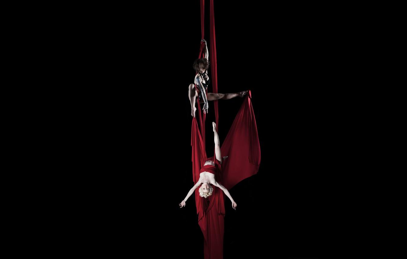 Acrobatics Wallpapers Top Free Acrobatics Backgrounds Wallpaperaccess