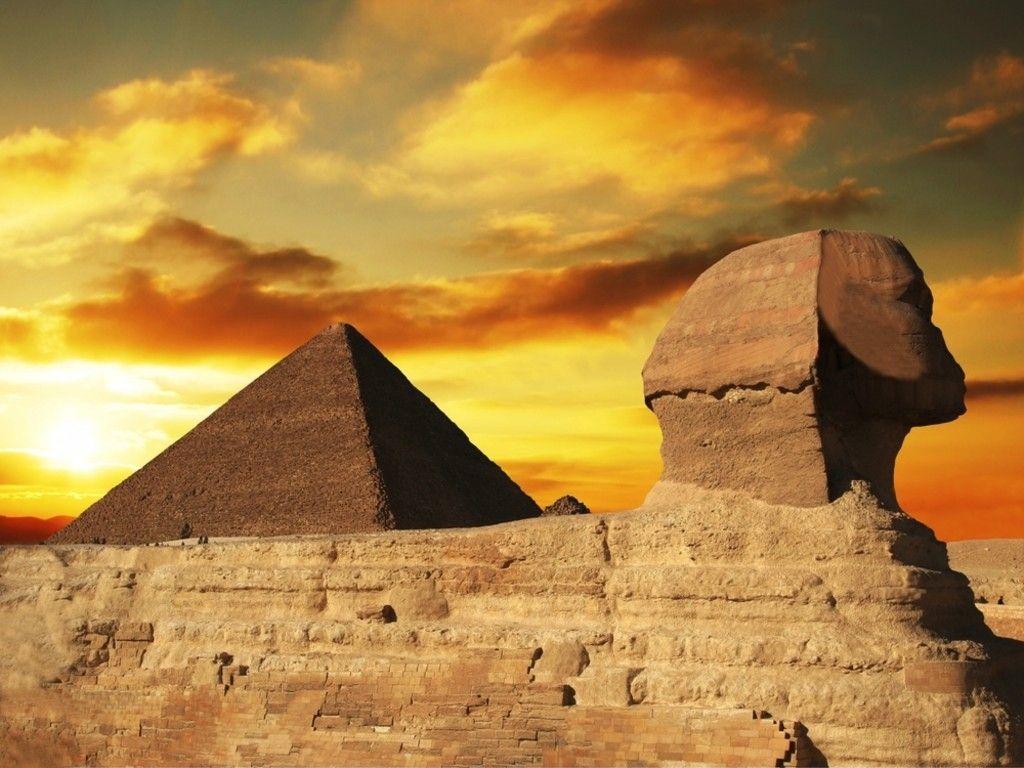1024x768 The Sphinx in Egypt Wallpaper