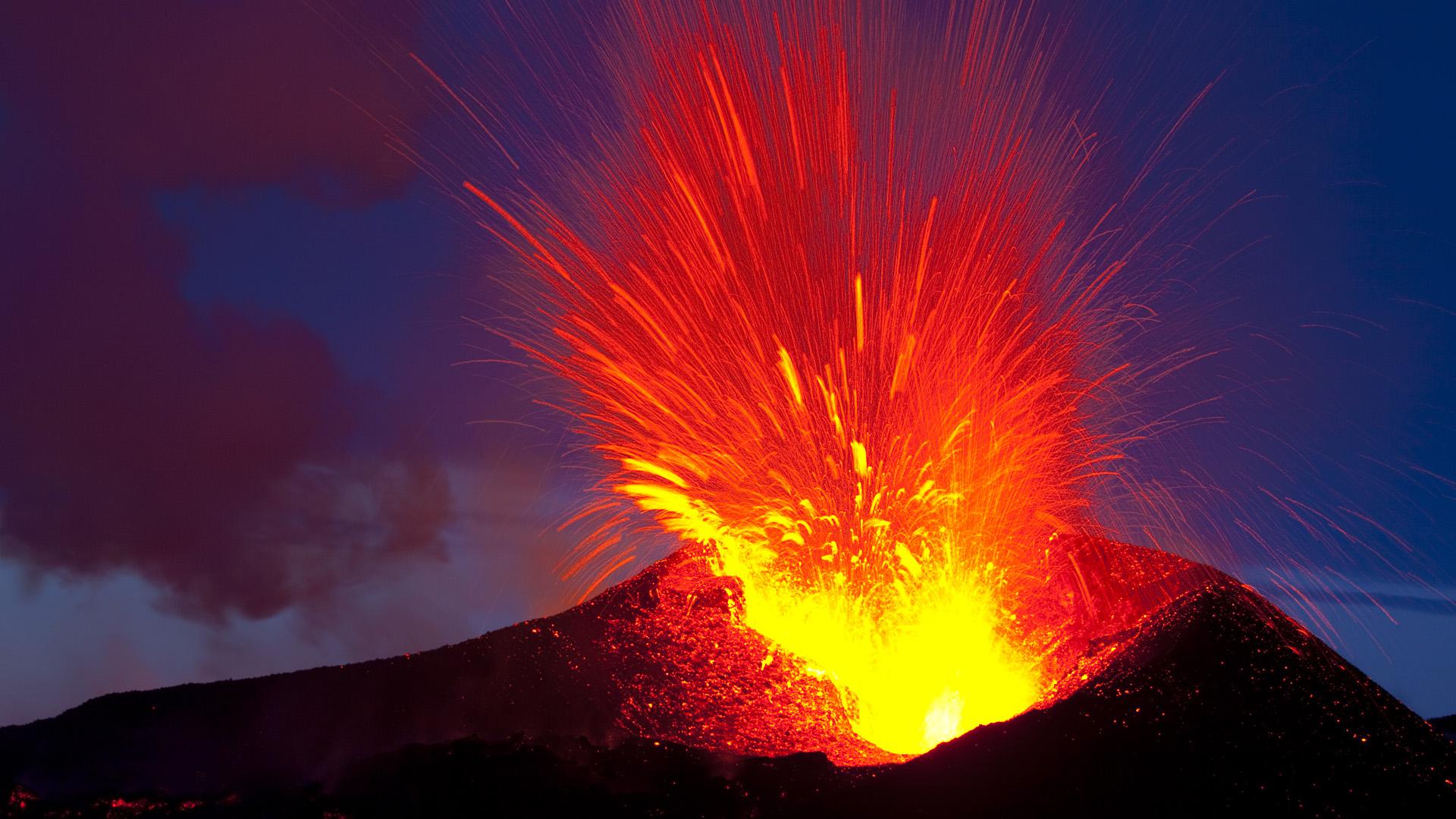 1920x1080 Volcano Wallpaper