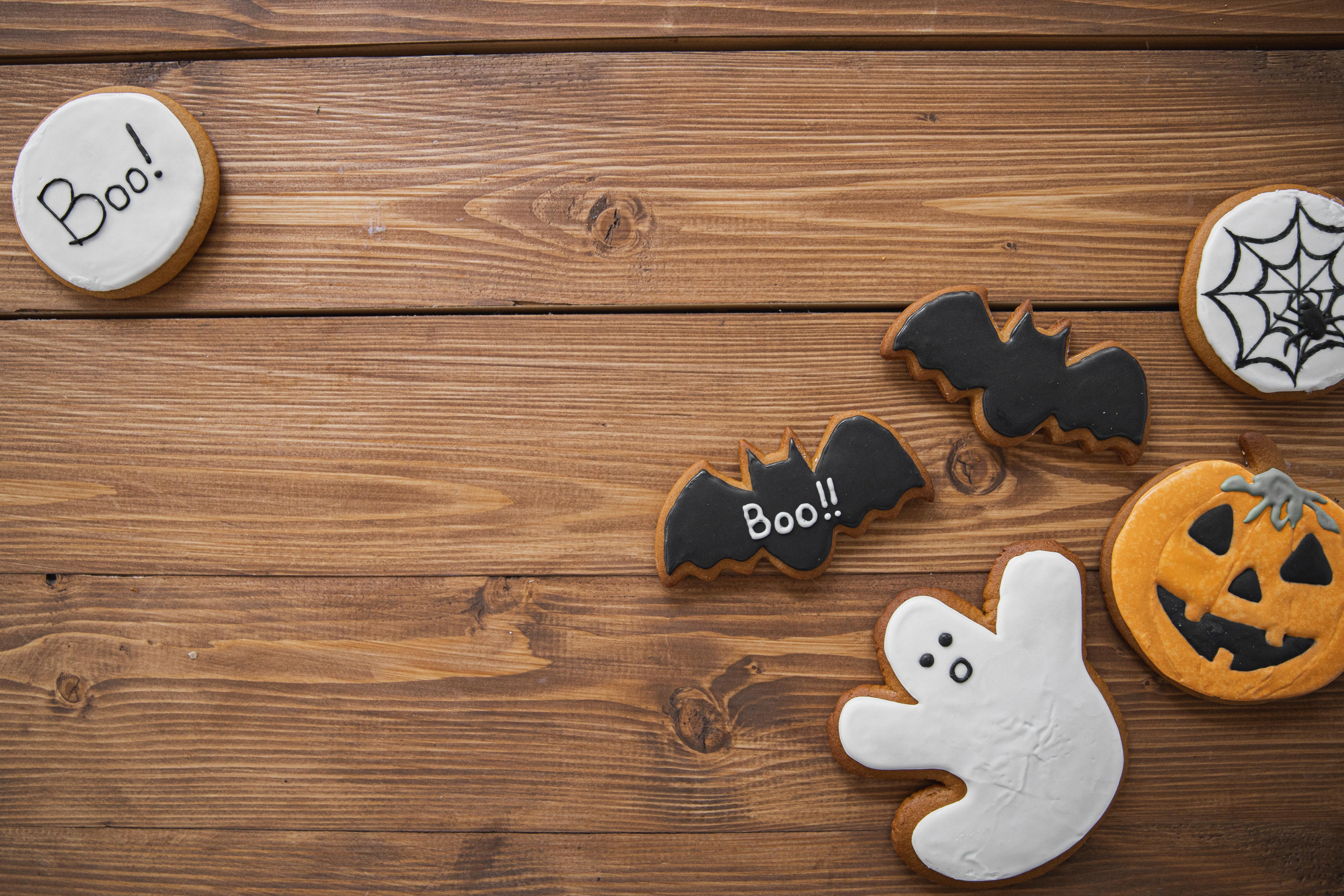 6178x4119 Halloween Cookies · Free